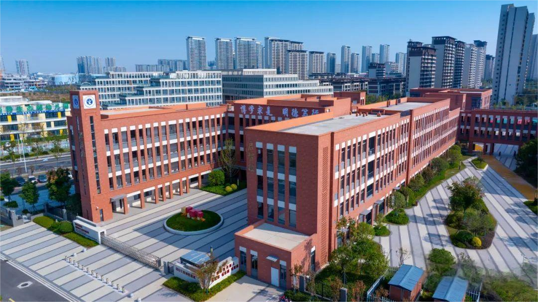可提供学位2520个！襄阳四中与东津携手打造襄阳四中初级中学