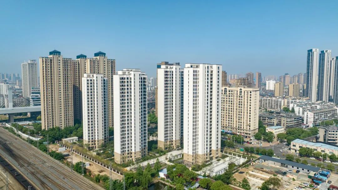 东西轴线还建房项目即将交付使用