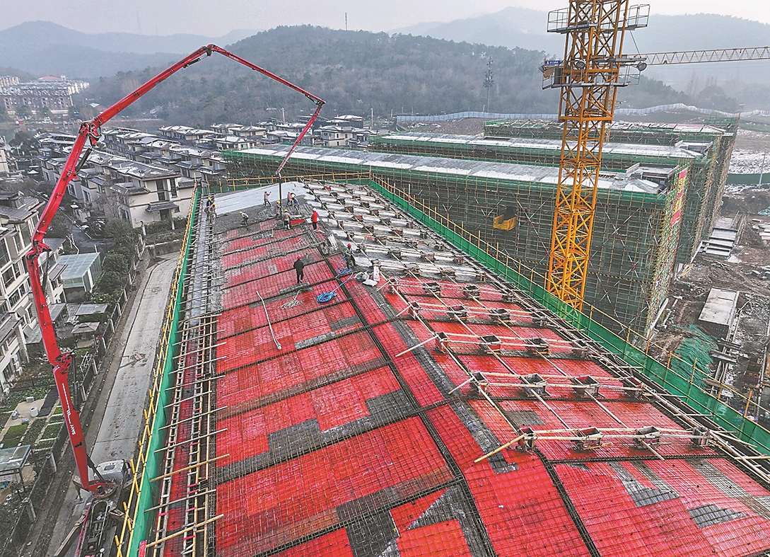 麒麟中学加紧建设中