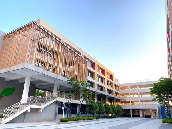 名校长领航，看见襄阳五中华侨城实验学校新风貌！