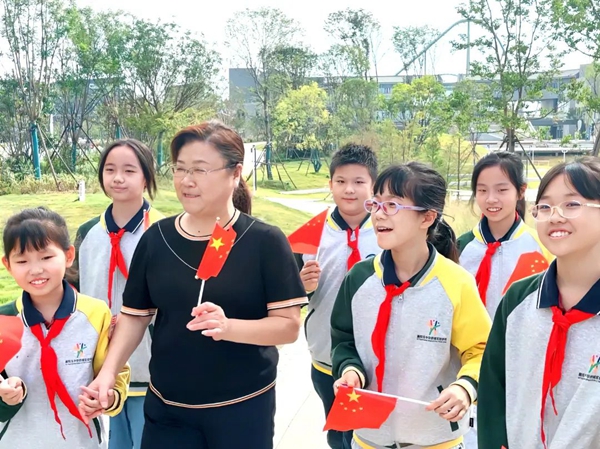 名校长领航，看见襄阳五中华侨城实验学校新风貌！