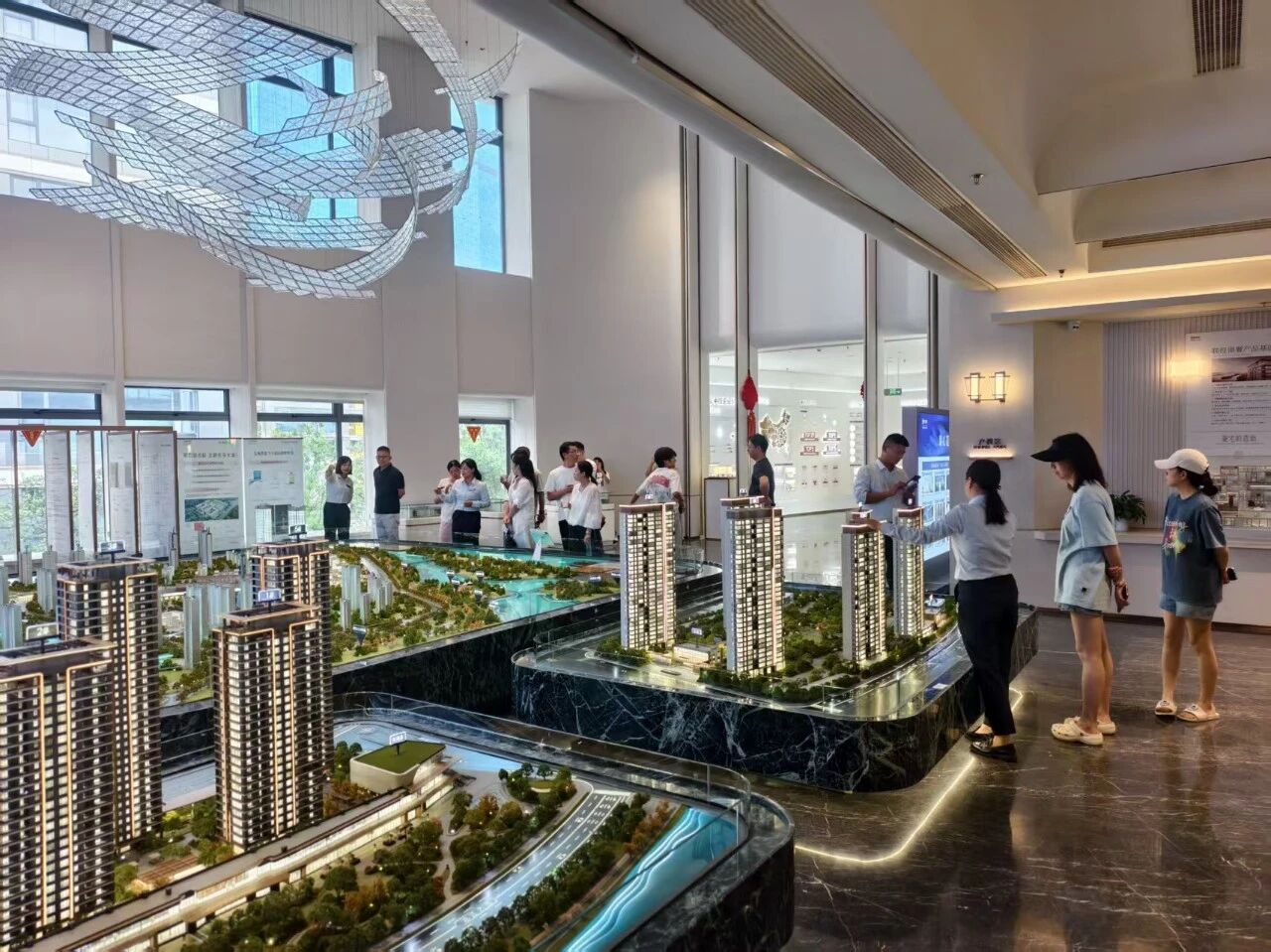 新政落地、广厦筑基&mdash;&mdash;八月份，襄阳住房成交1977套，稳中提质