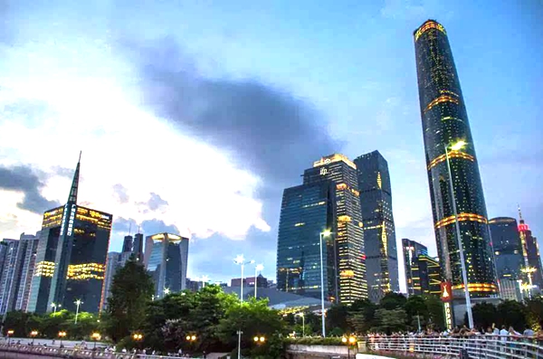 17103901dbeb30c32c3321.jpg 楼市3_副本.jpg