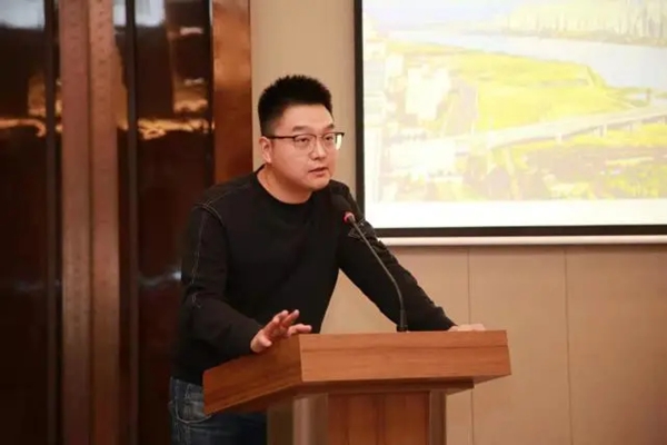 刘子昂.jpg